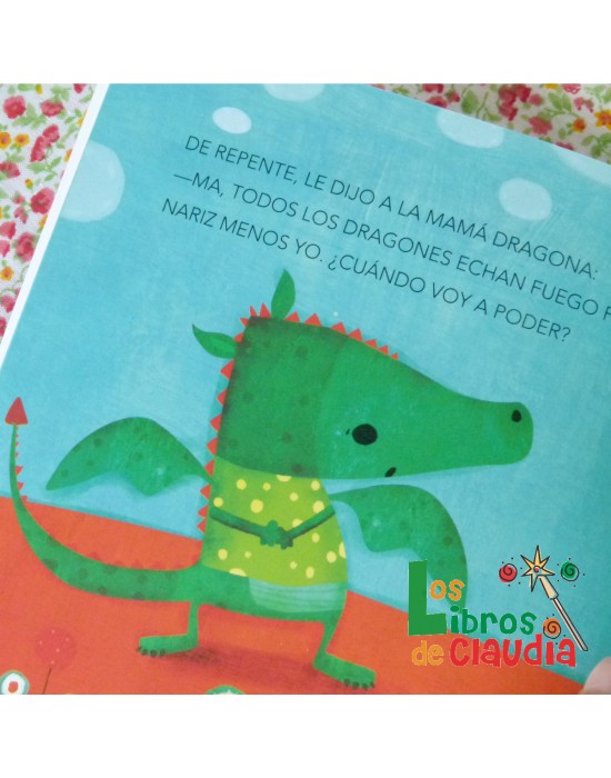 Pequeño dragón aprende a echar fuego | Los Libros de Claudia